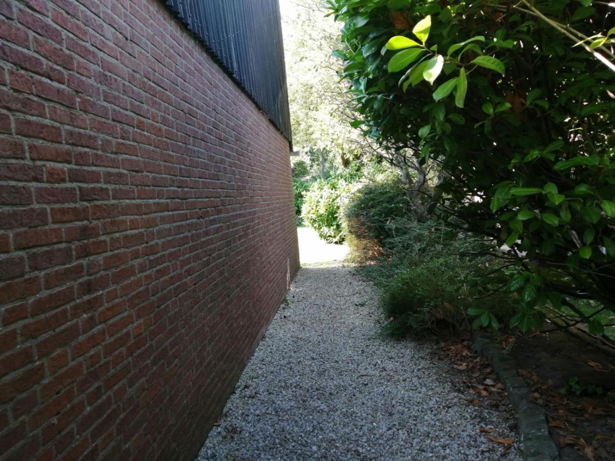 Oude-Tonge Holiday House Near Fishing Waters Exterior photo