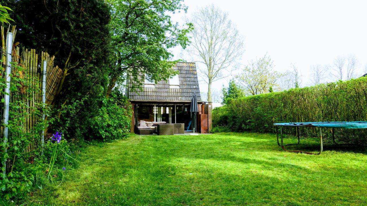 Oude-Tonge Holiday House Near Fishing Waters Exterior photo