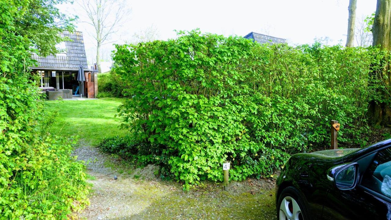 Oude-Tonge Holiday House Near Fishing Waters Exterior photo