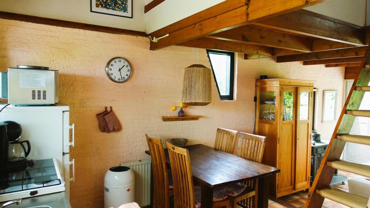 Oude-Tonge Holiday House Near Fishing Waters Exterior photo
